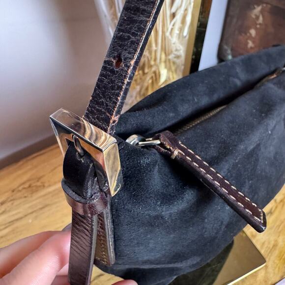 Fendi Black Suede Baguette Bag with Brown Accents Zipper Closure Authentic CoA - Picture 3 of 12